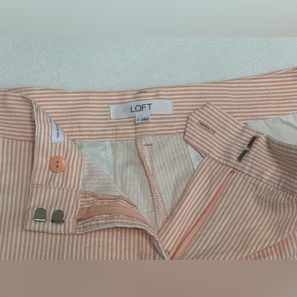 LOFT PINSTRIPED COTTON SHORTS - SZ 10 - Picture 2 of 8
